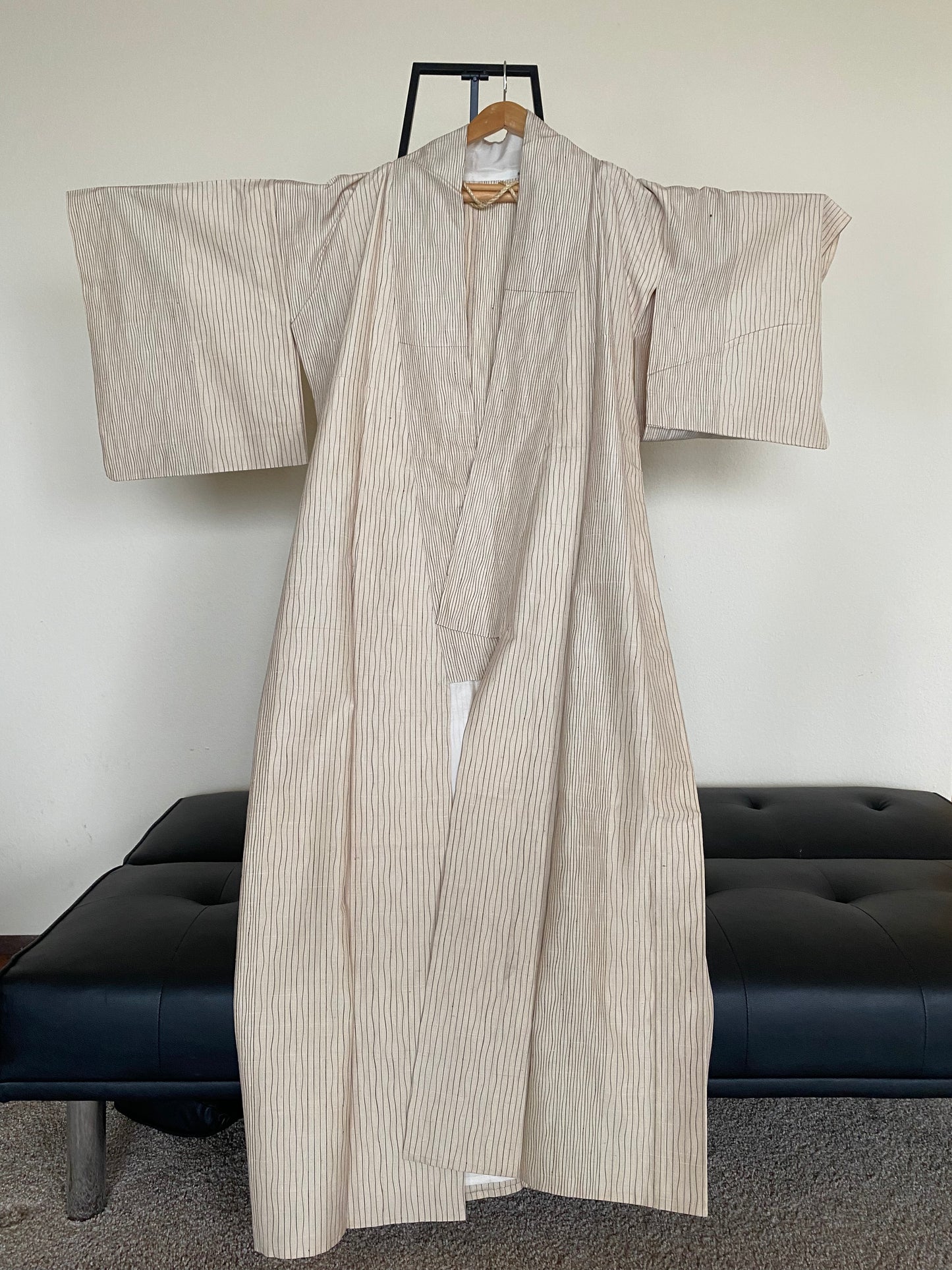 Vintage 100% Silk Kimono – Ivory with Subtle Brown Wave Stripes