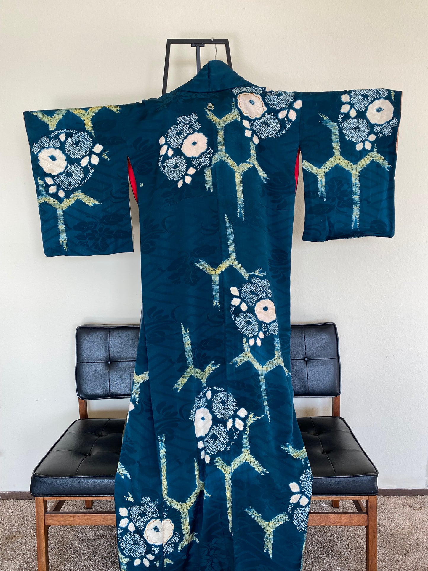 Vintage 100% Silk Kimono – Deep Teal with Ivory Blossoms & Woven Bamboo Motif