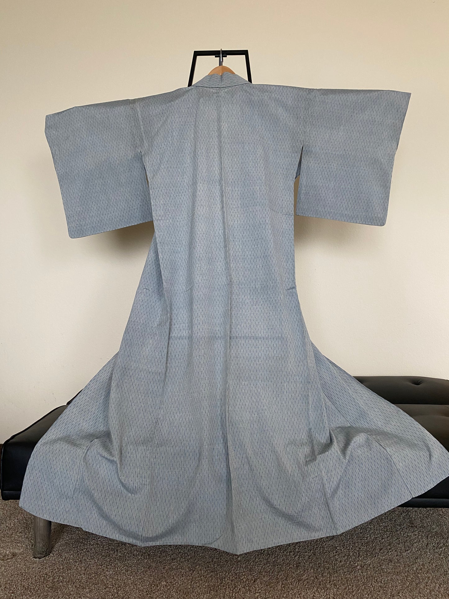 Vintage 100% Silk Kimono – Soft Blue with Subtle Wave Pattern