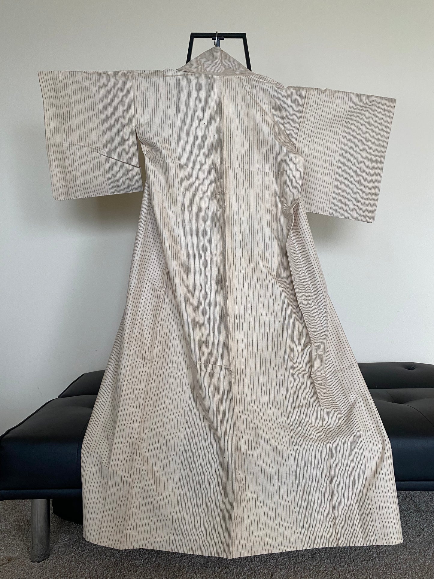 Vintage 100% Silk Kimono – Ivory with Subtle Brown Wave Stripes