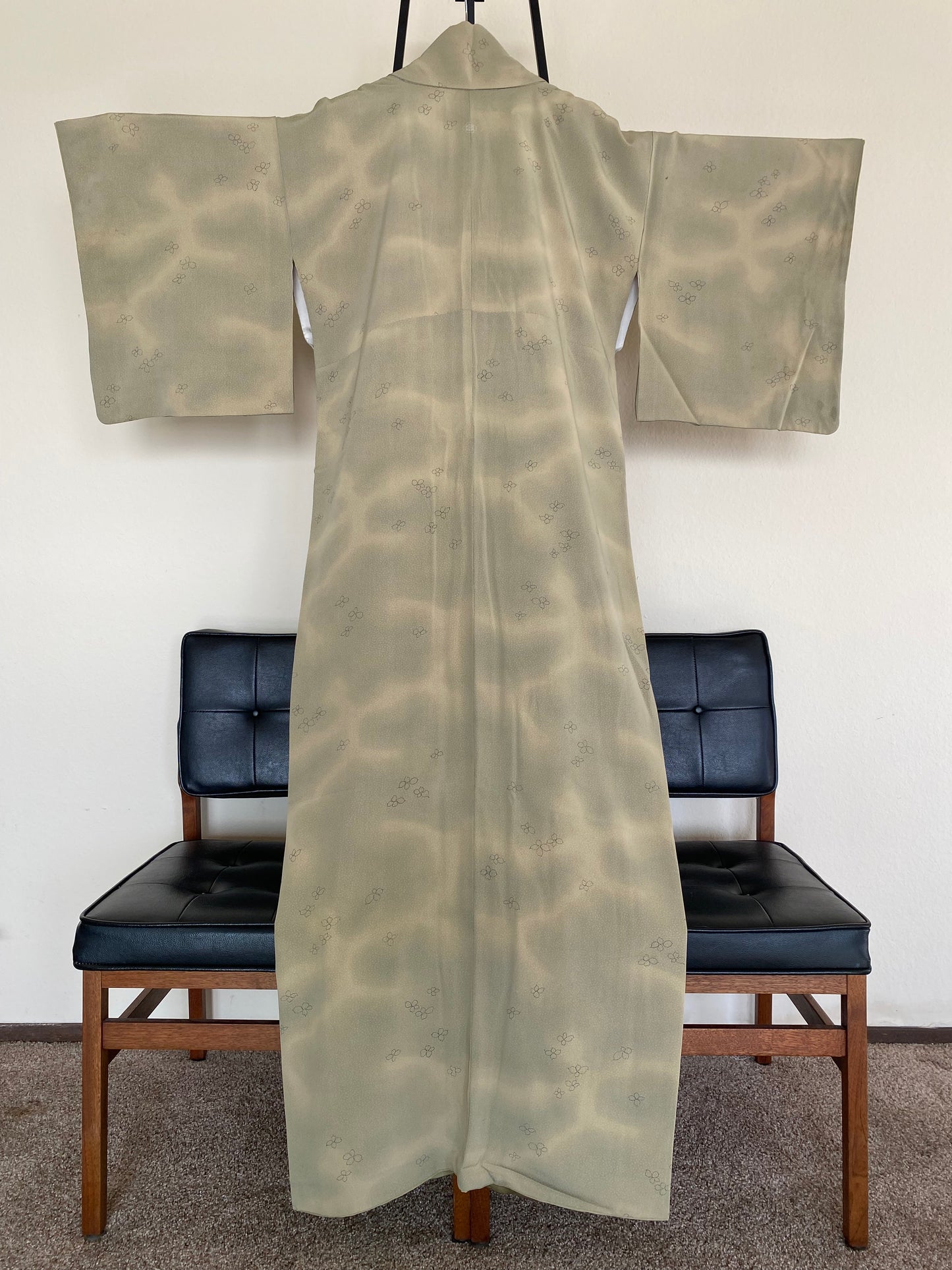 Vintage Light Blue Kimono – Subtle Arrow Stripe Pattern | 100% Silk