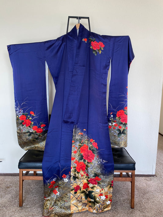 Vintage 100% Silk Kimono – Deep Indigo with Scarlet Peonies & Gold Foliage